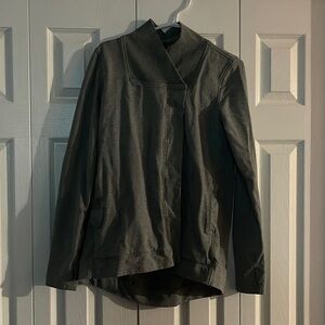 Lululemon Botton Jacket Size 6❤️‍🔥❤️‍🔥